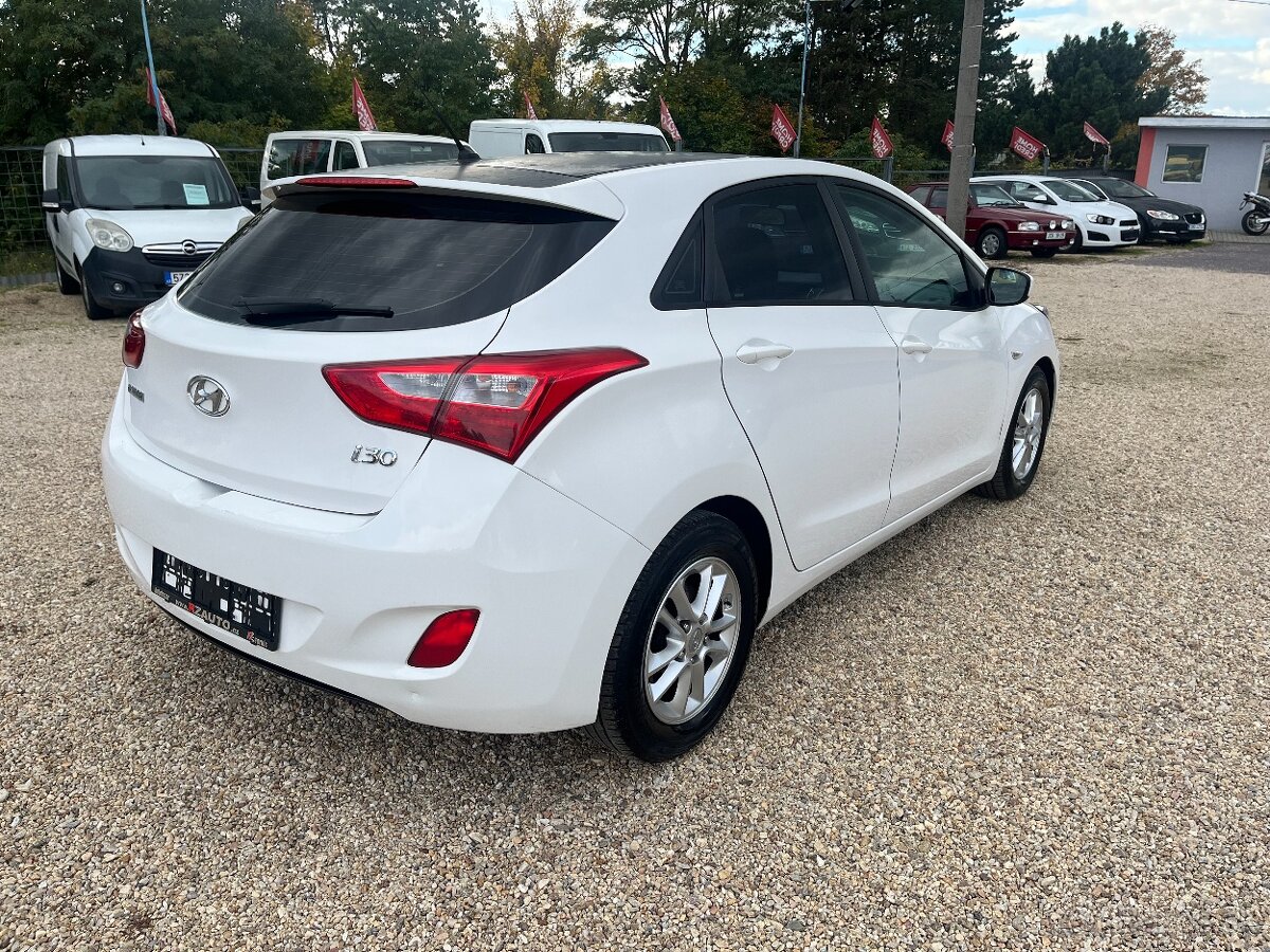 Hyundai i30, 1.6CRDi 81kWPRAVID.SERVIS - 7