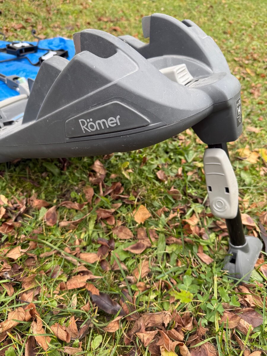 Vajicko Römer 0-13 kg + zakladňa Isofix - 7