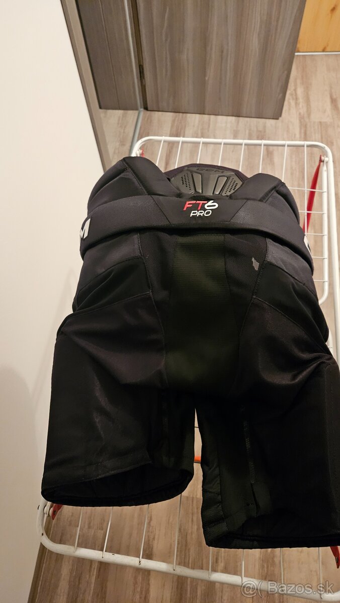 Hokejová výstroj senior CCM - 7