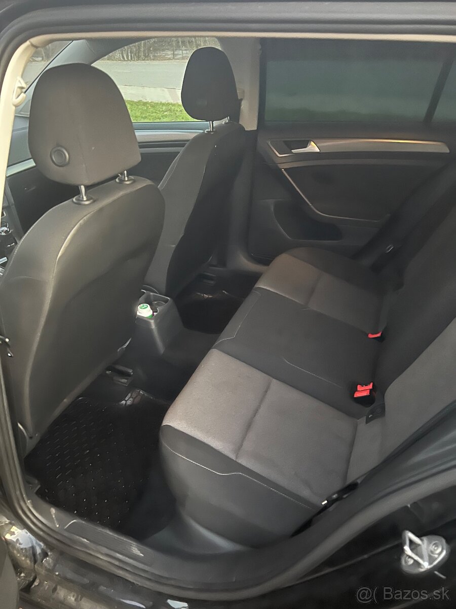 Predám Volkswagen golf 7 - 7