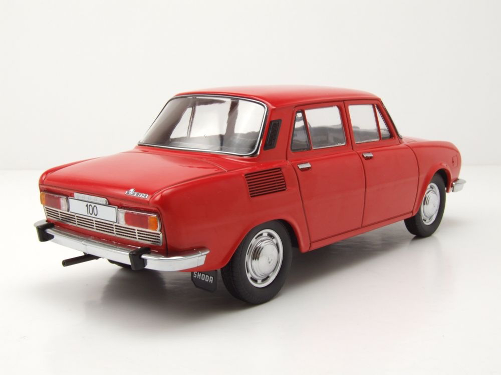 ŠKODA 100 1:18 MCG - 7