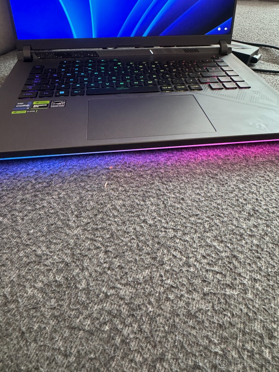 Asus ROG Strix G16 (model G614J) - 7