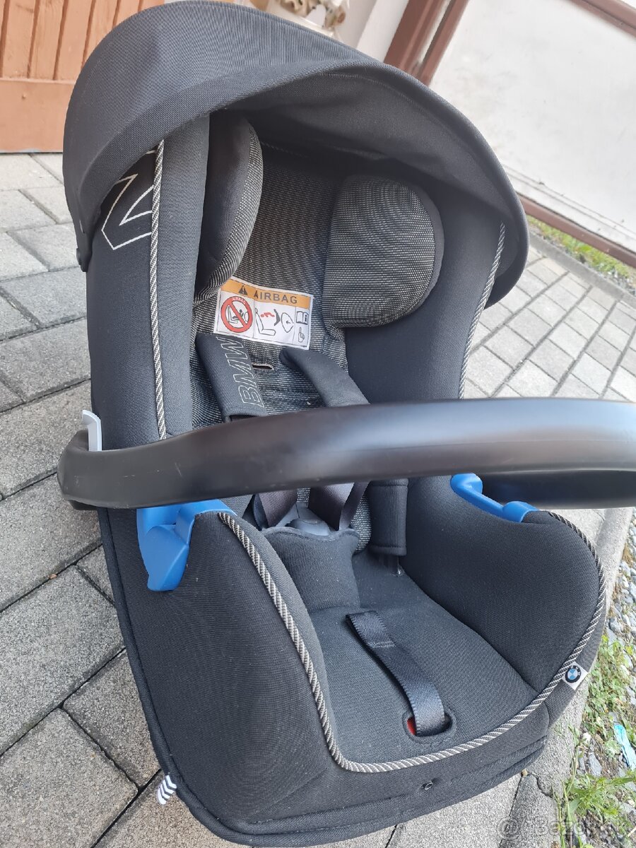 BMW autosedačka +základňa - 7