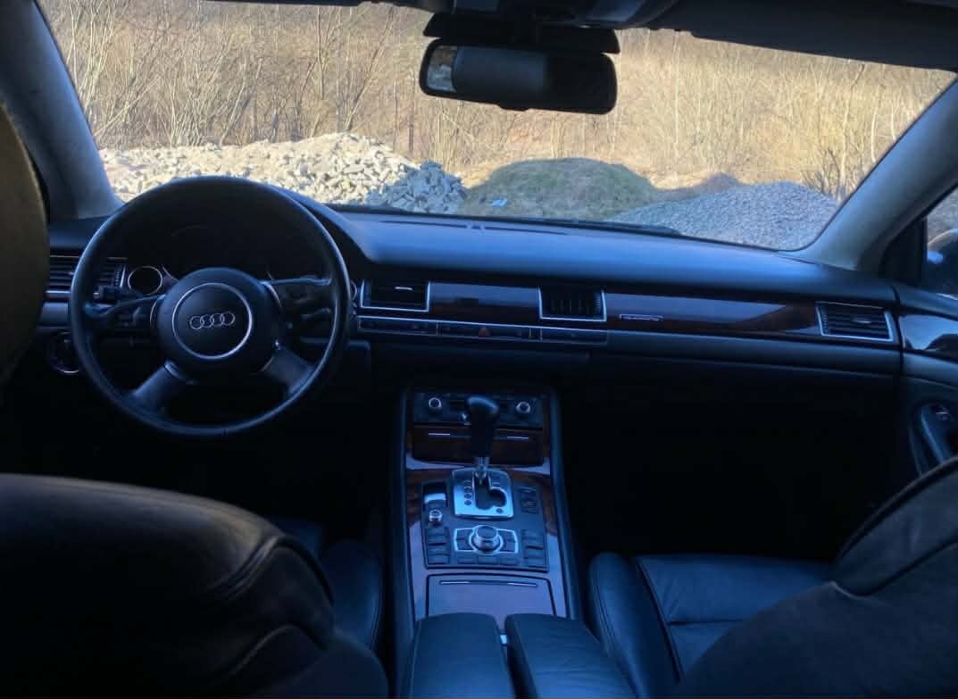 Audi a8 - 7