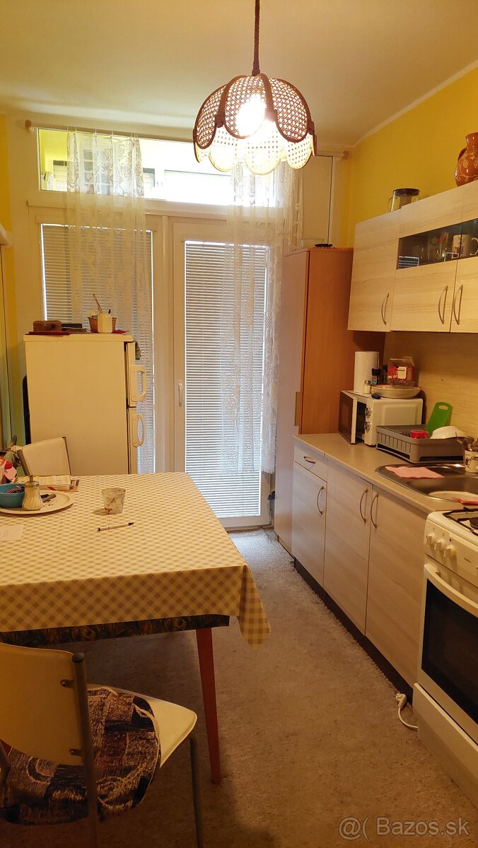 Dám do prenájmu 2izbový byt v PD - 7