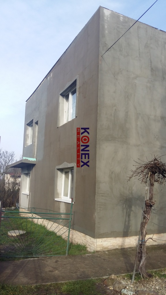 Poschodový rodinný dom v obci Veľký Kamenec - 7