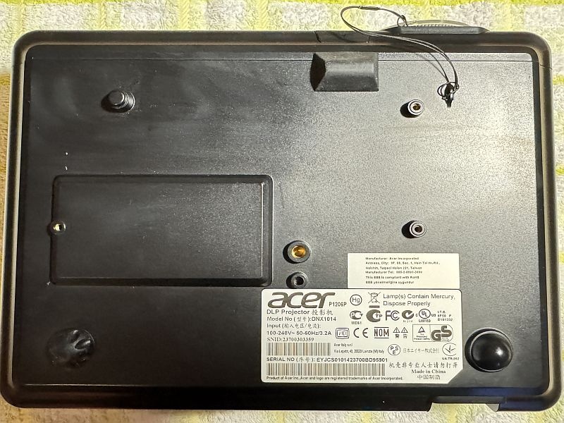 Predám projektor Full HD Acer - 7