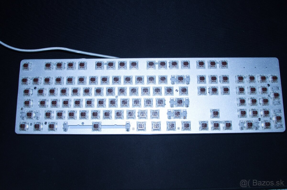 Glorious GMMK - Full size - 7