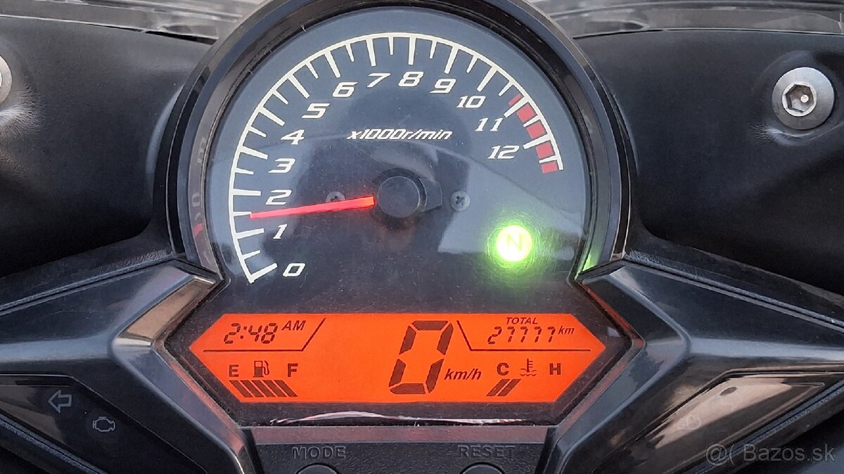 Honda CBR125R 2012 - 7