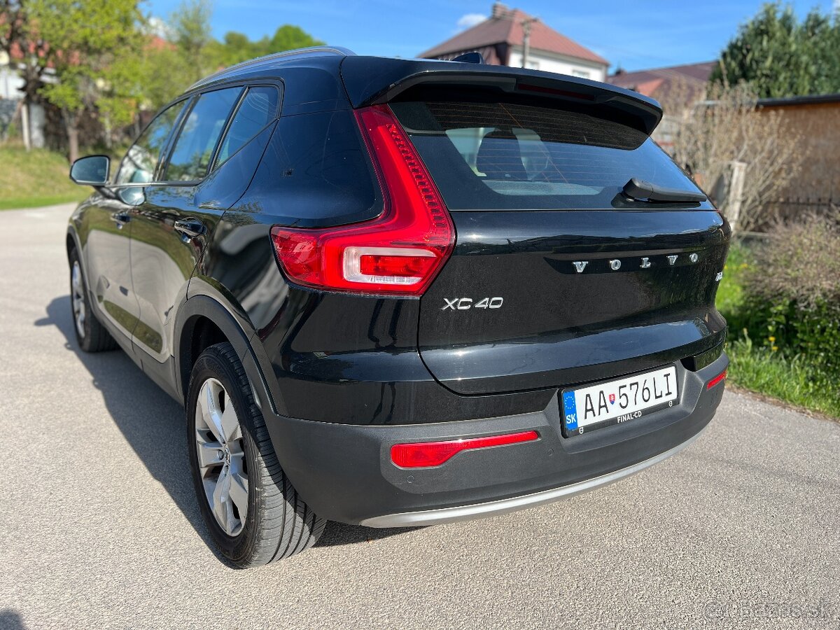 Volvo XC40 D3 Momentum A/T -- 2020 - - 7