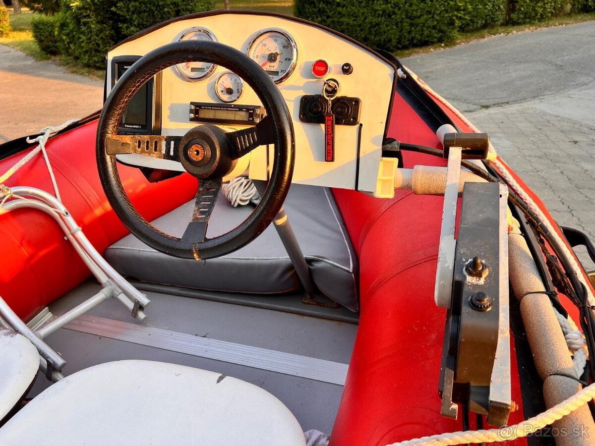 Motorový čln Lava Marine Voyager s motorom Yamaha 40 - 7