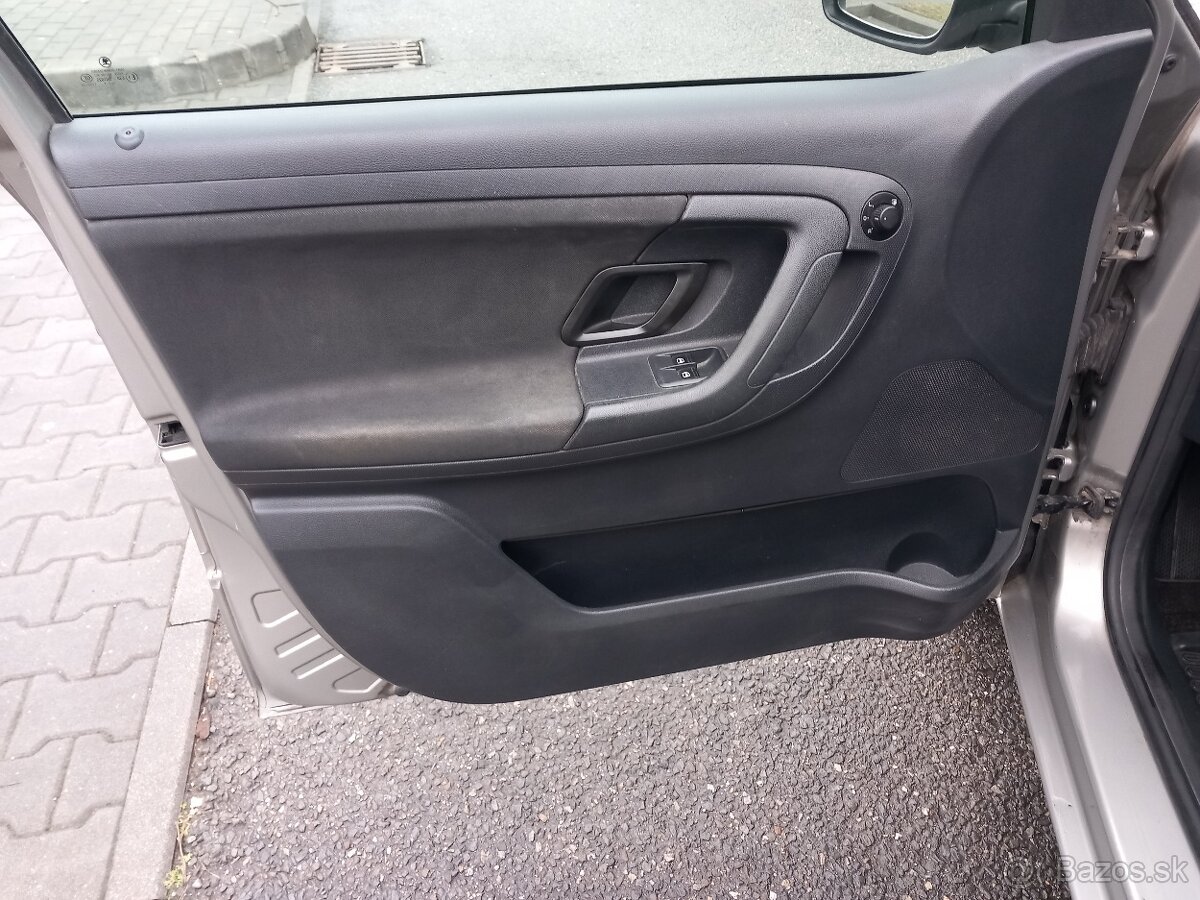 Škoda Fabia II Kombi 1.2 HTP ,51kW. Klima - 7