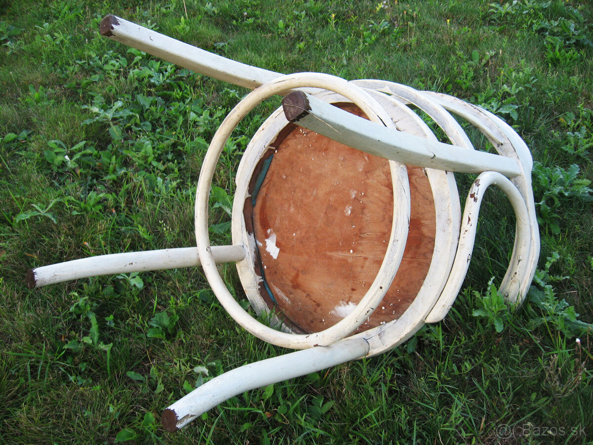 Masívna stolička Thonet - 7