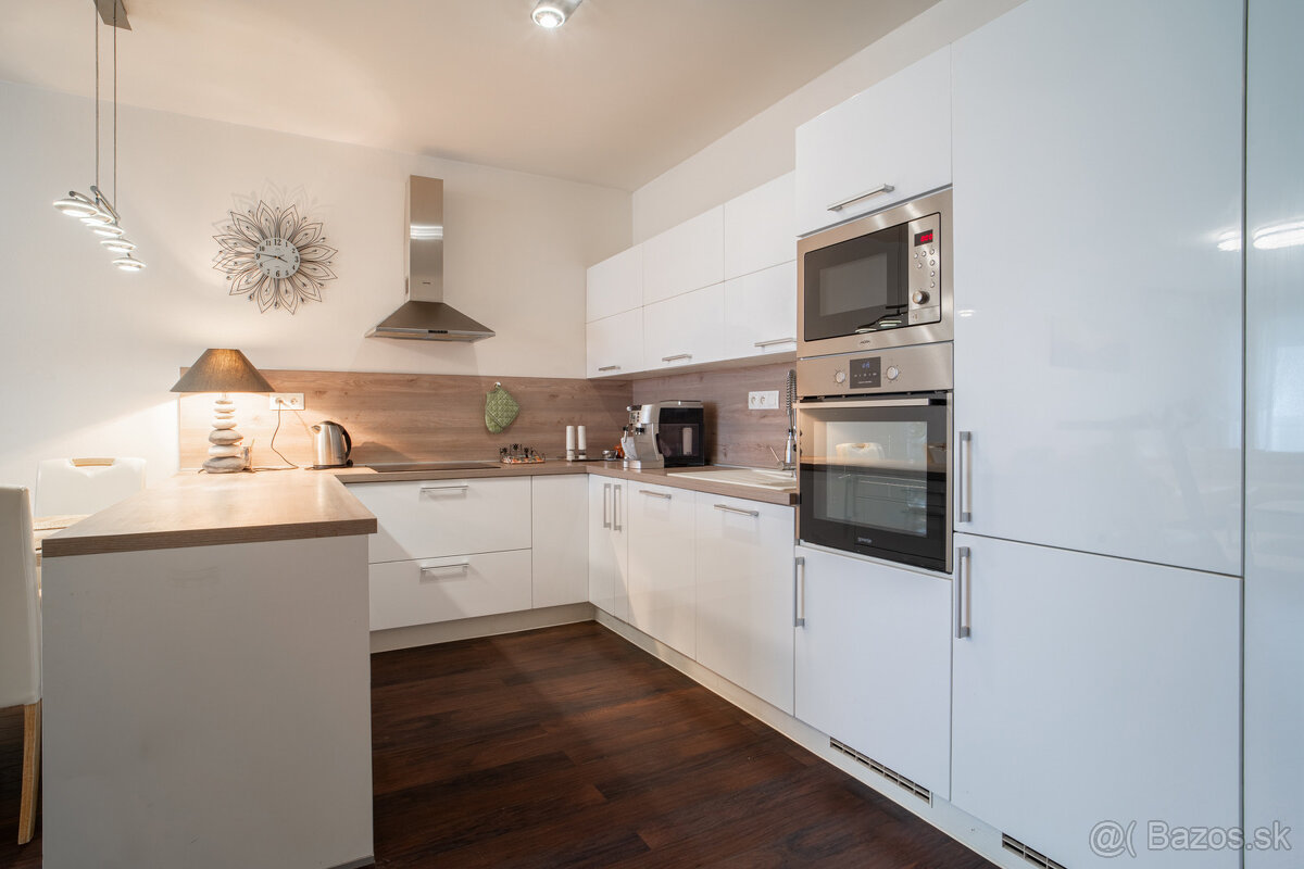 Na predaj 3-izbový byt v Senci na Slávičej ulici - 7