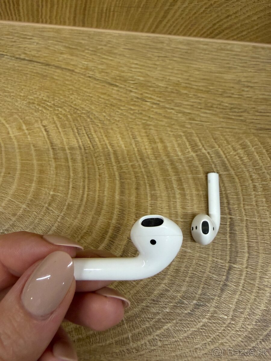 Apple AirPods 1 - 7