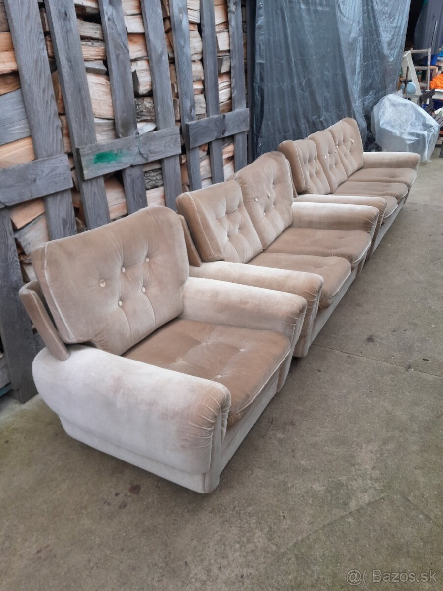 Predám gauč a kreslá tri kusy - 7