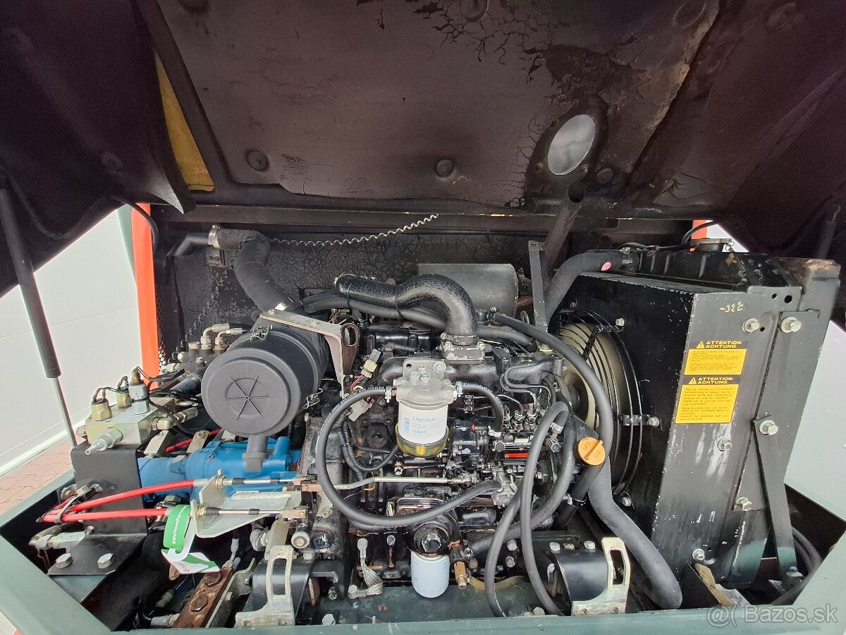 Predam kolesovy bager Yanmar B50W - 7