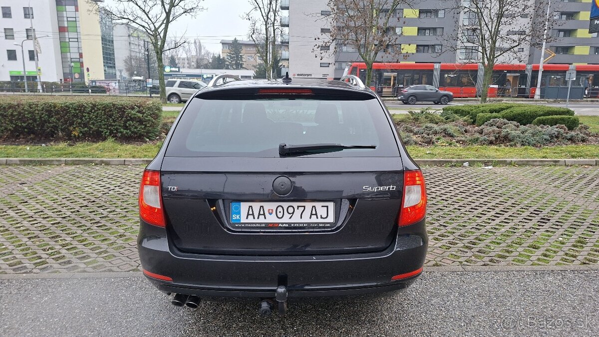 Škoda Superb Combi - 7