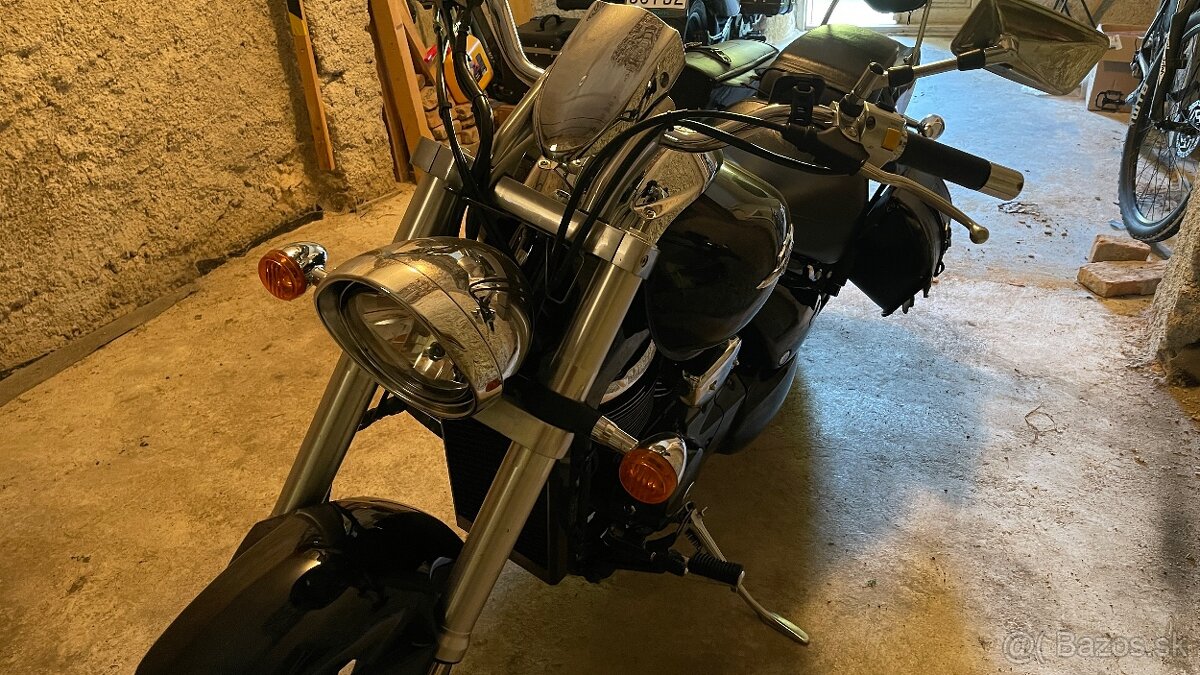 Suzuki Intruder VZ M800 - 7