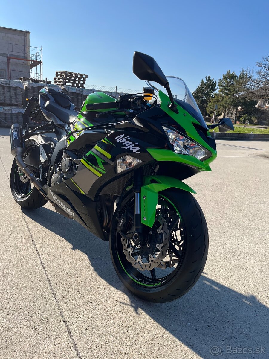 Kawasaki ZX6R - 7
