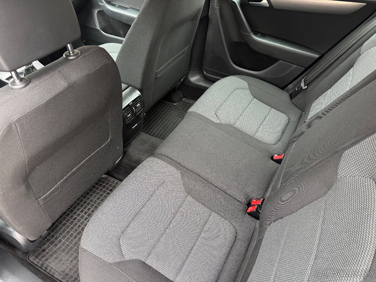 VW Volkswagen Passat Variant 2.0 TDI - 7