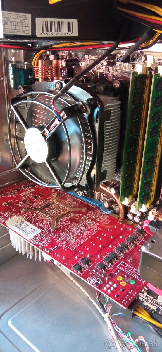 Predam pocitac na media a starsie hry - 7