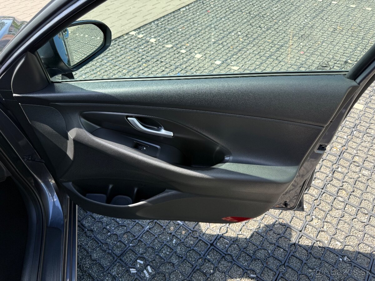Predám Hyundai i30 hatchback - 7