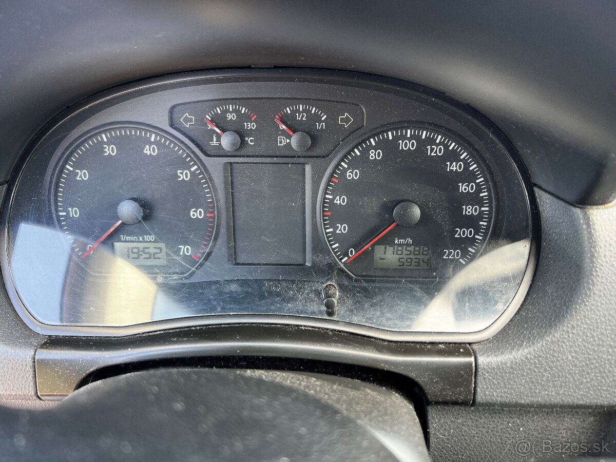 Predám VW Polo 1.2 benzin - 7