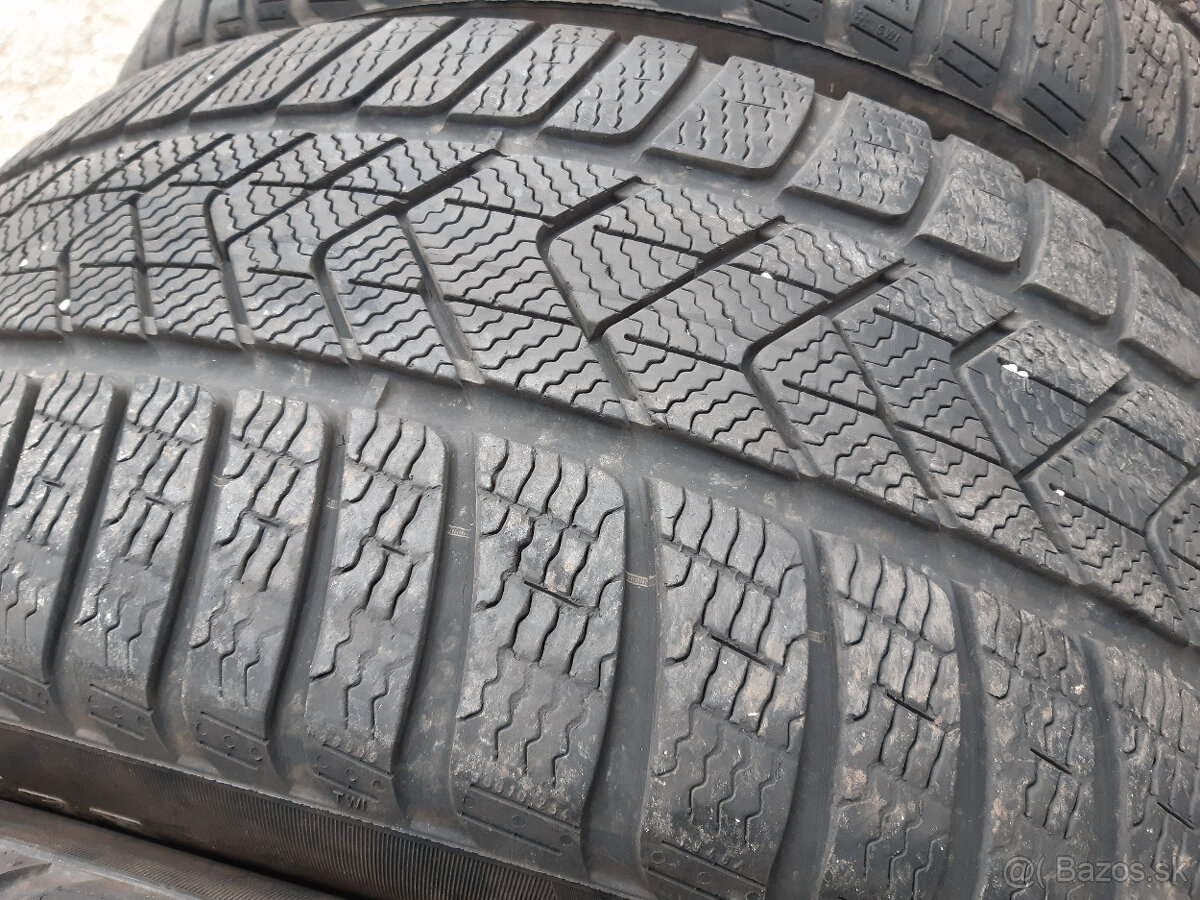 265/50 R19 -zimné Pirelli Run Flat - 7