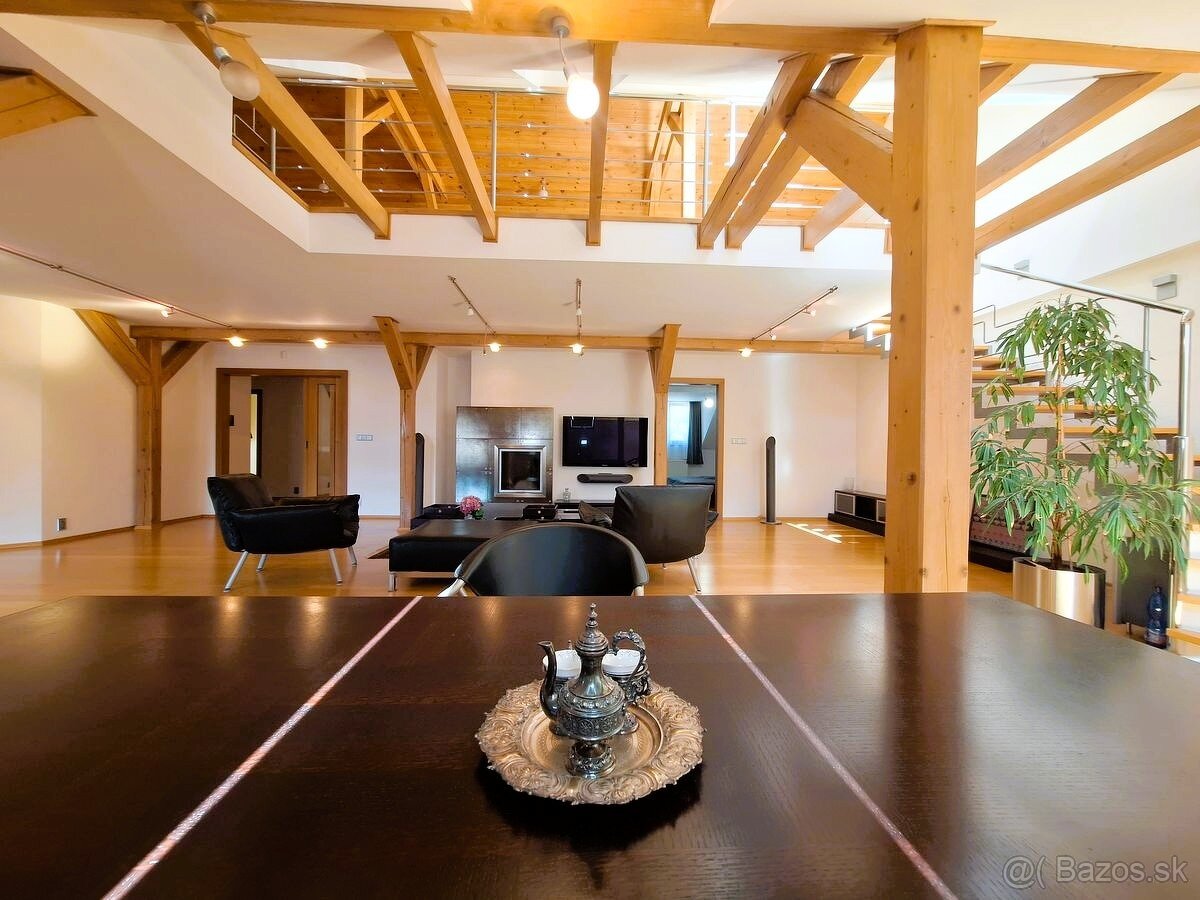 REZERVOVANÉ Mezonetový byt v centre s vlastným vchodom - 7