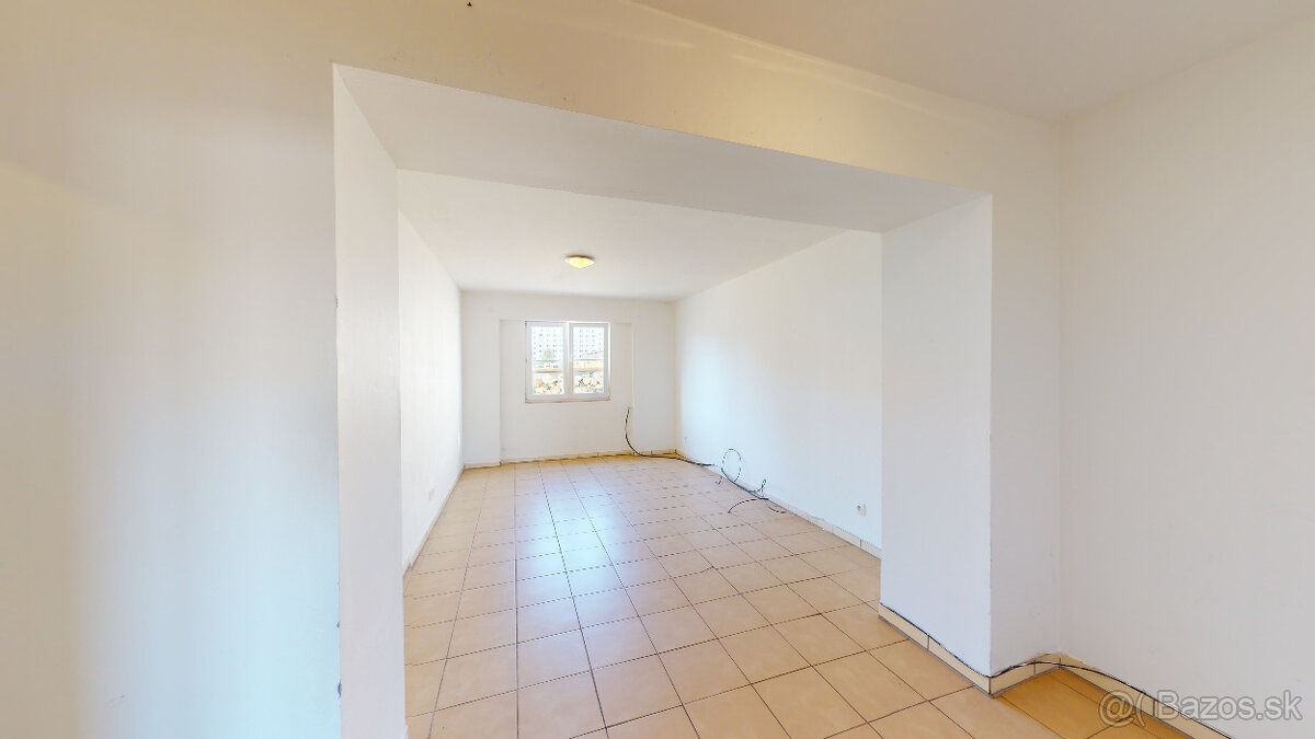 4 BYTY a SKLADOVÉ PRIESTORY / 11% ročne potenciálny výnos - - 7