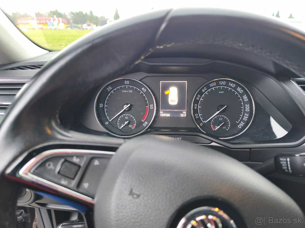 Škoda Superb combi 4x4 DSG 140kw r.v.6/2016 - 7