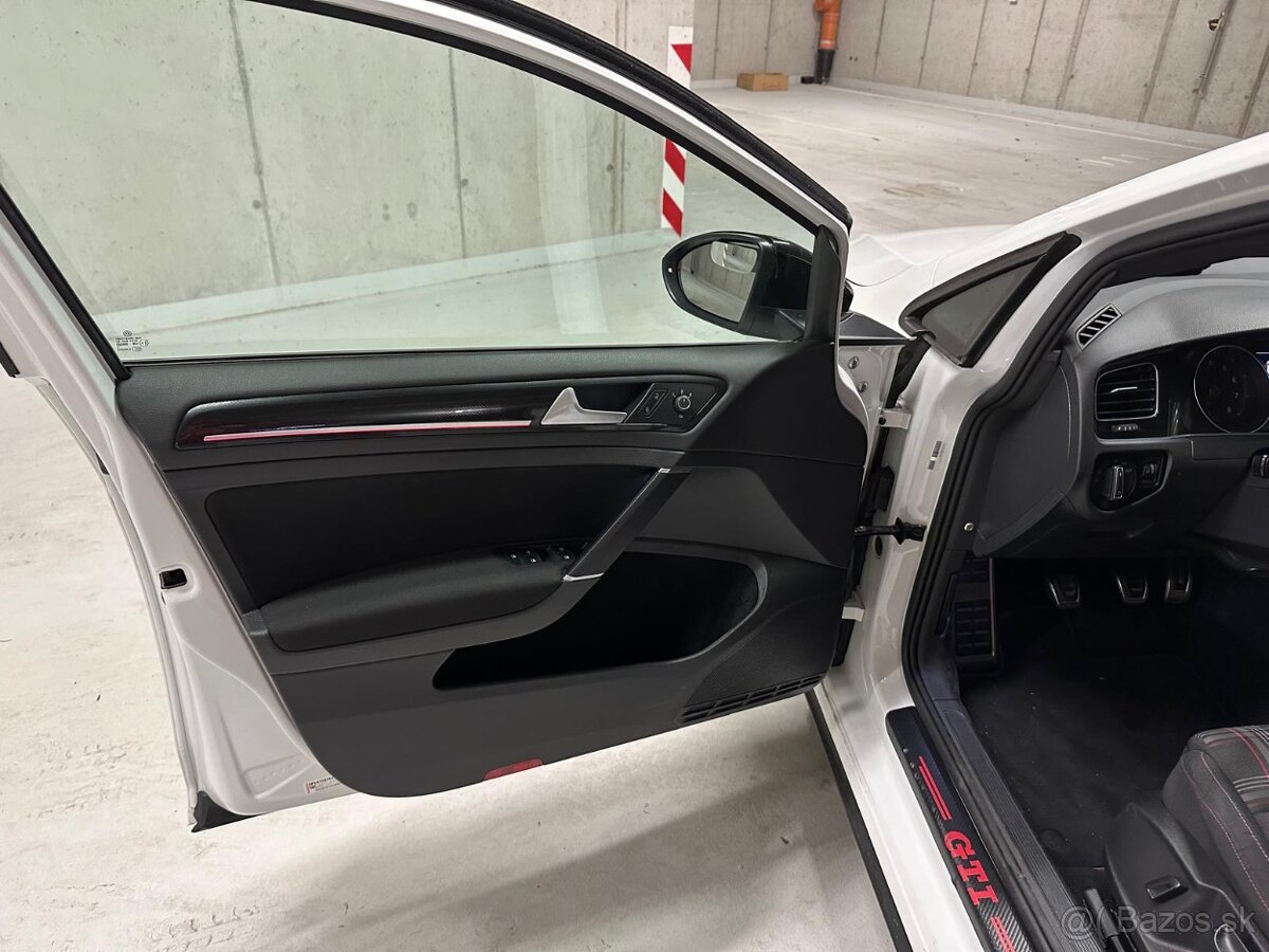 Volkswagen Golf GTi 2.0Tsi 2017 300ps M6 - 7