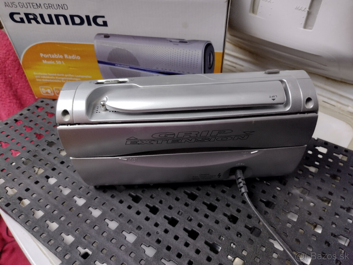 Rádio GRUNDIG - 7