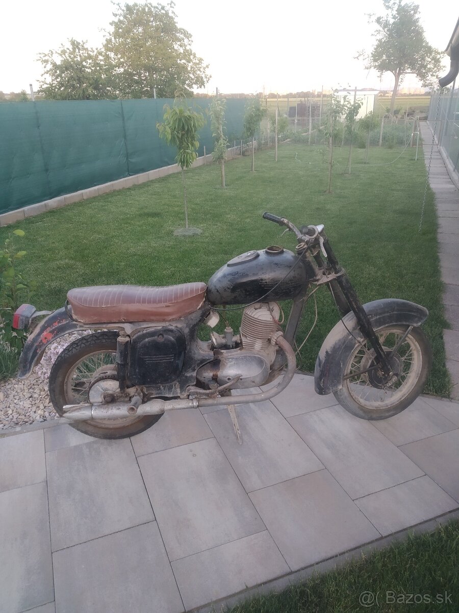 Jawa 250 - 7