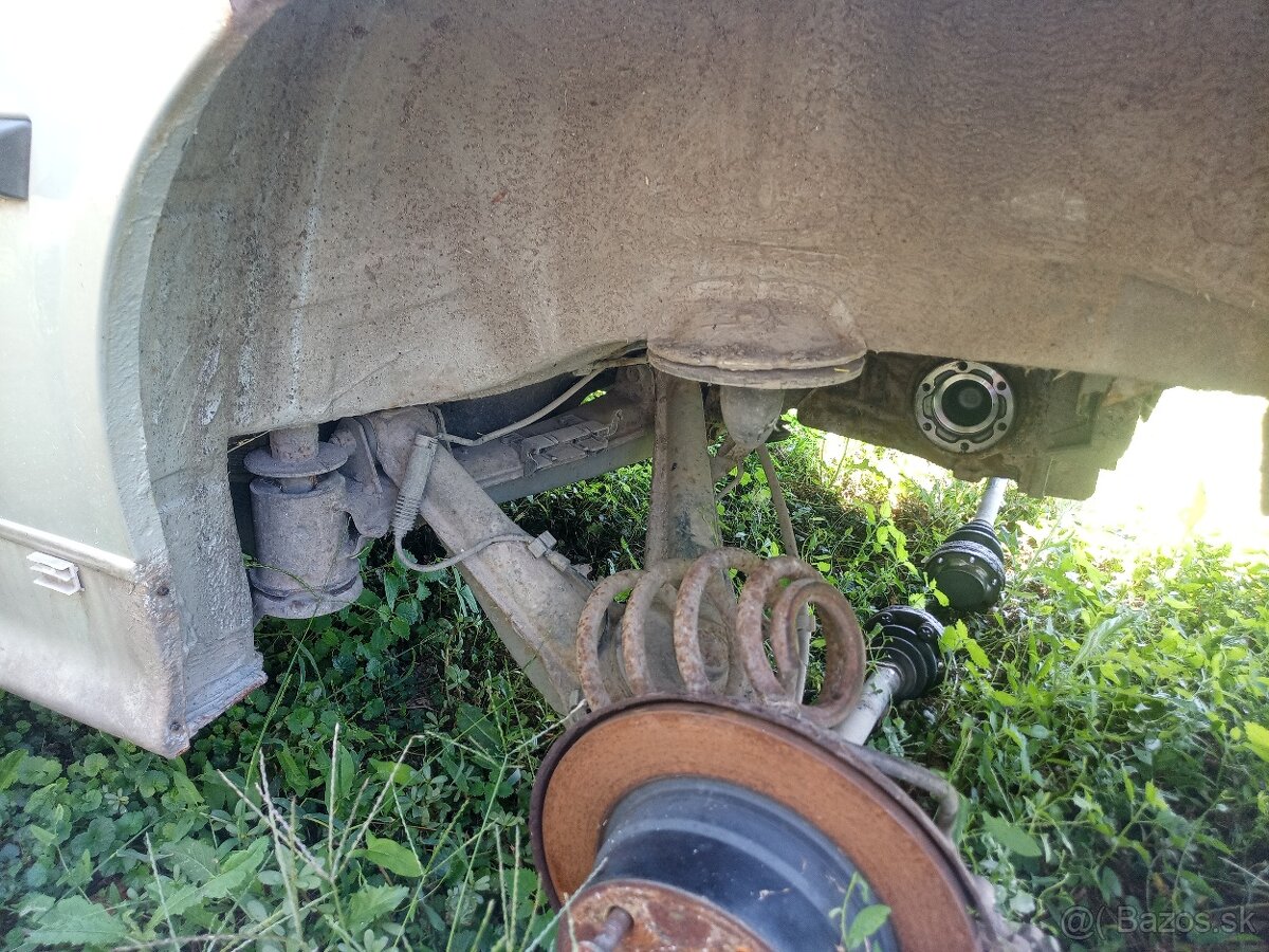 Rozpredám BMW E36 316i Compakt - 7