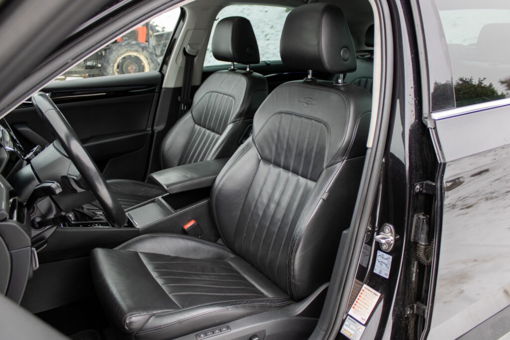 Škoda Superb 2.0 TDI L&K DSG - 7