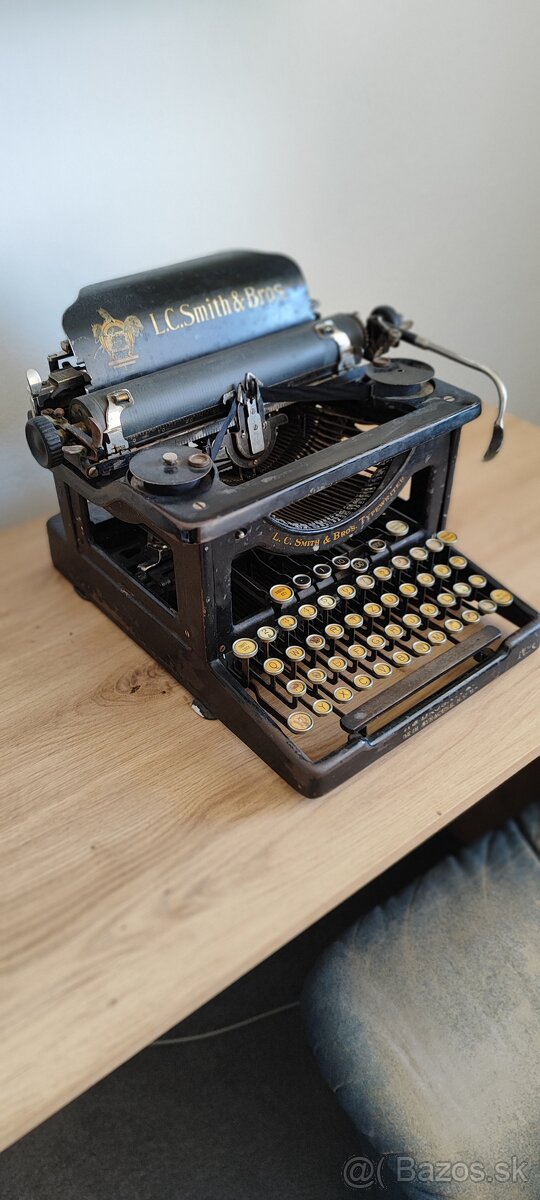 Pisací stroj L.C. Smith & Bros No. 8 - 7