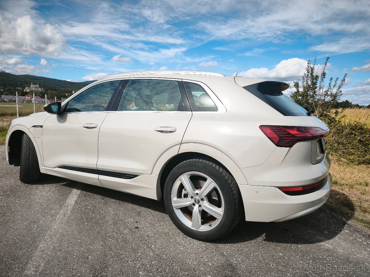 Audi E-tron - 7