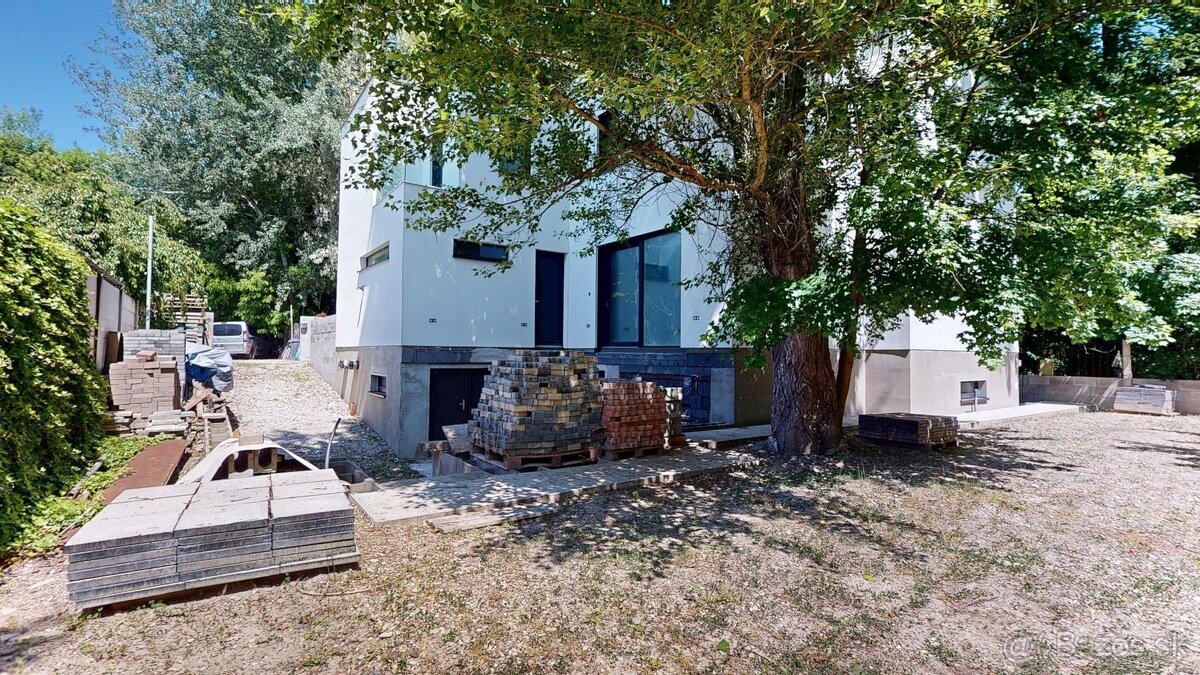 Predaj holodomu rodinného domu v Rusovciach – exkluzívna pol - 7