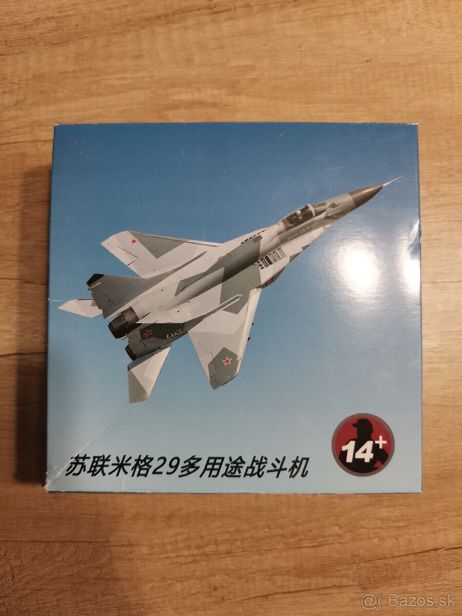 Model stíhačky MIG29 - 7