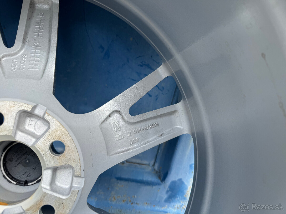 Predam 19” elektrony s pirelli na AUDI A8 - 7