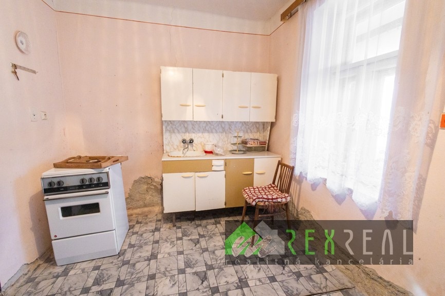 Predaj rodinného domu s veľkým pozemkom Kosihy nad Ipľom. - 7