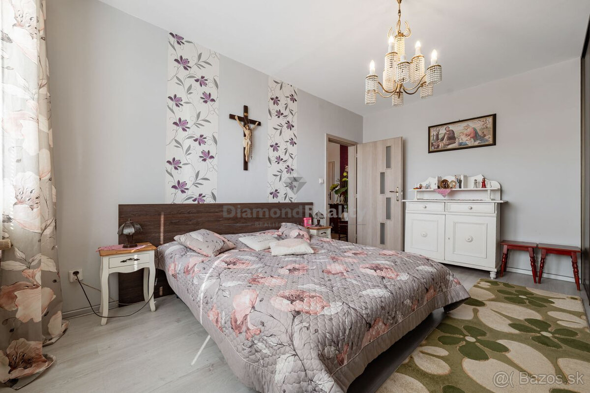 Ponúkam na predaj 3 izbový byt na Sídlisku Dargovských hrdin - 7