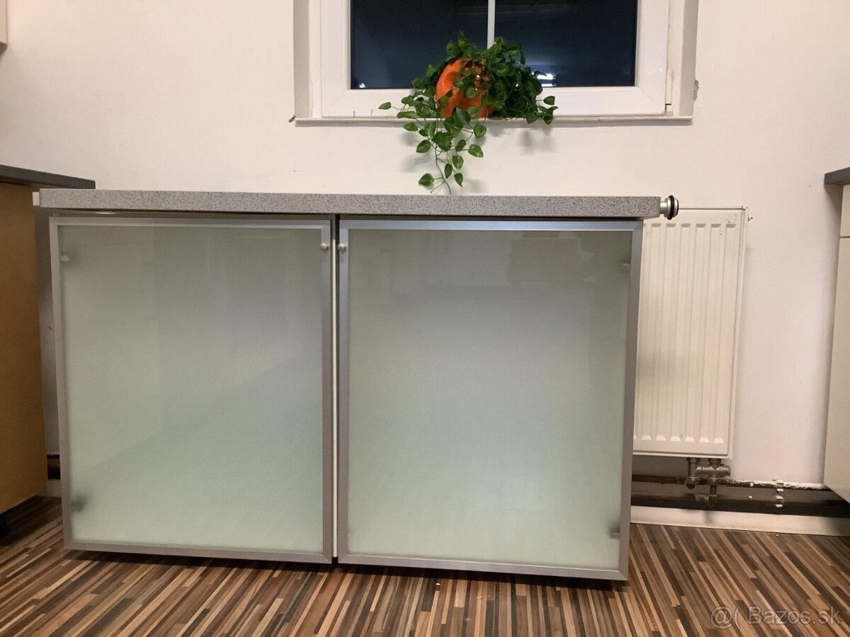 Moderná svetlá kuchyňa LEJLA - 7