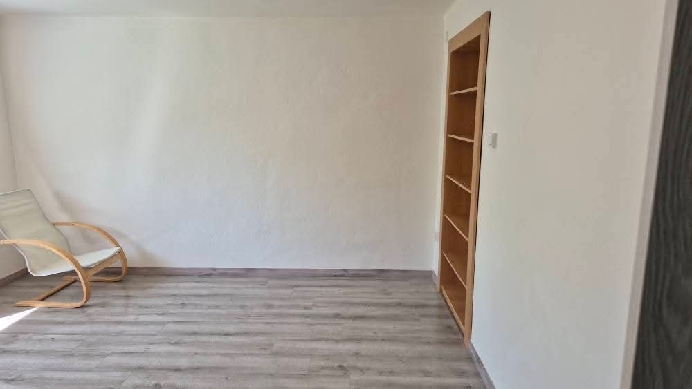 Prenájom bytu-Komárne - 7