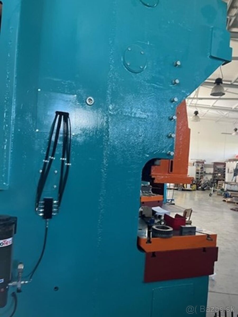 Výstředníkový lis ZTS LEK 250 - 7