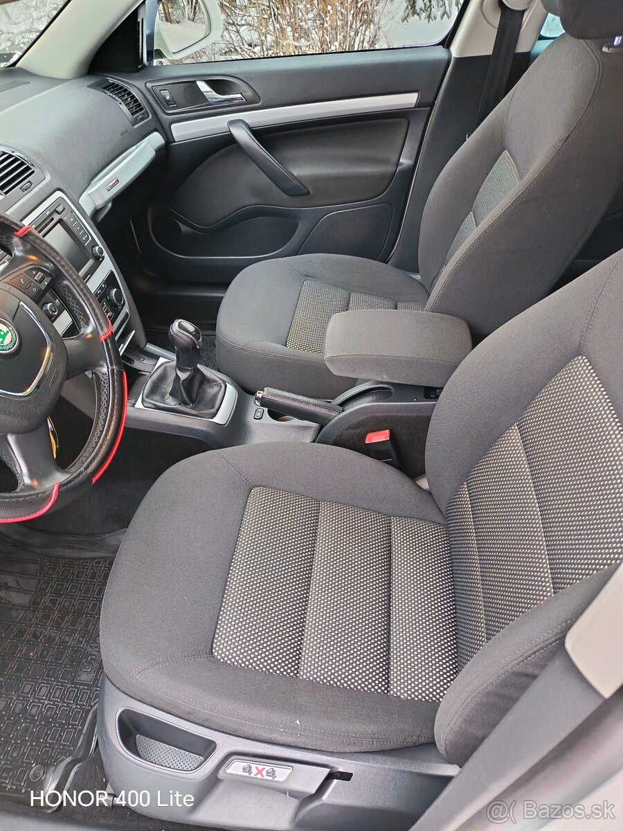 Škoda Octavia 2 scout rv2011 - 7