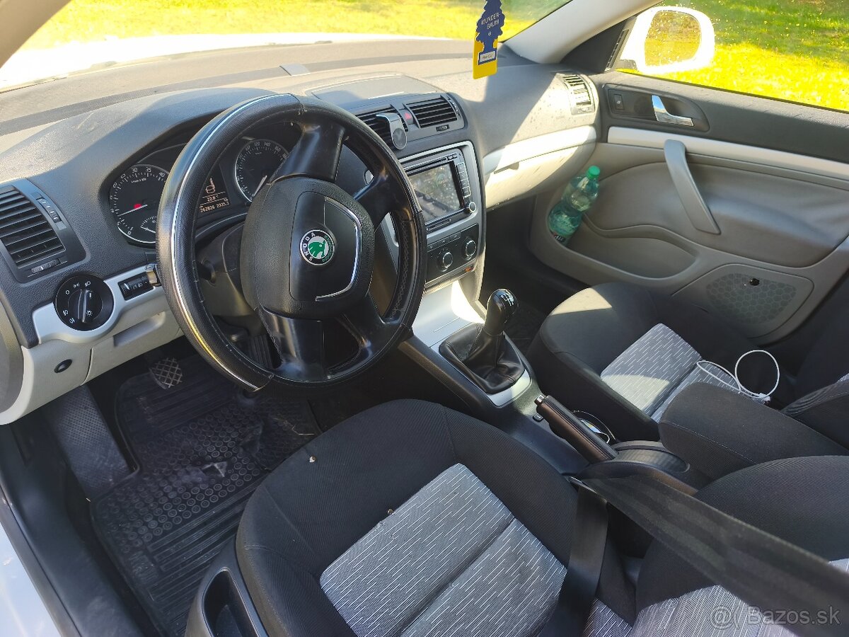 Škoda Octavia combi 1.6 TDi - 7