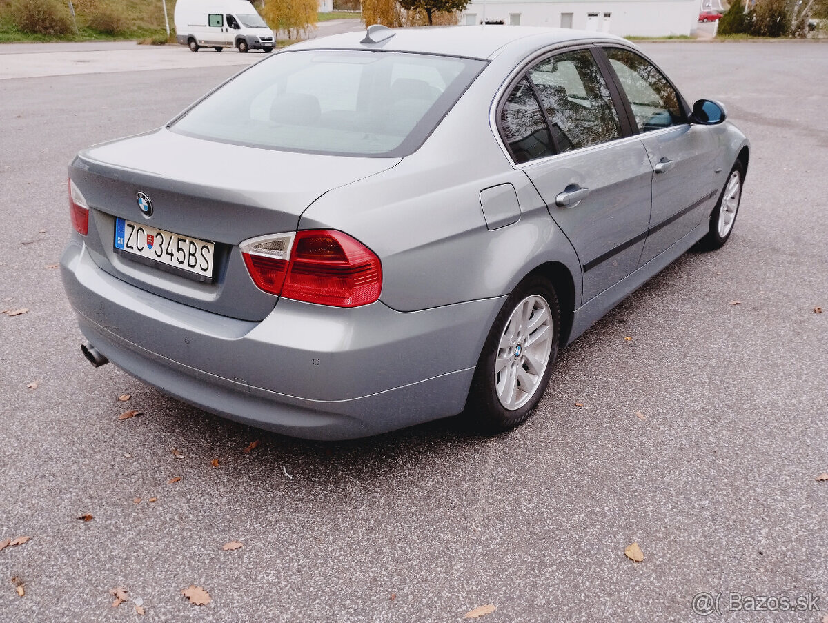 BMW E90 325i 6A/T xDrive (2008) - 7